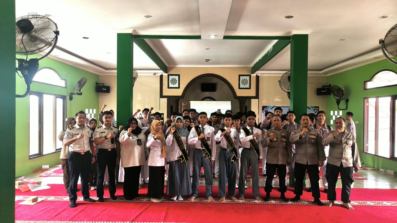 Cegah TPPO Sejak Dini, Imigrasi Balikpapan dan Polresta Balikpapan Edukasi Siswa SMAN 6 Balikpapan